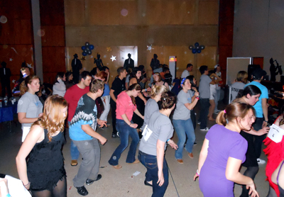 Honors Dance for a Chance group dancing