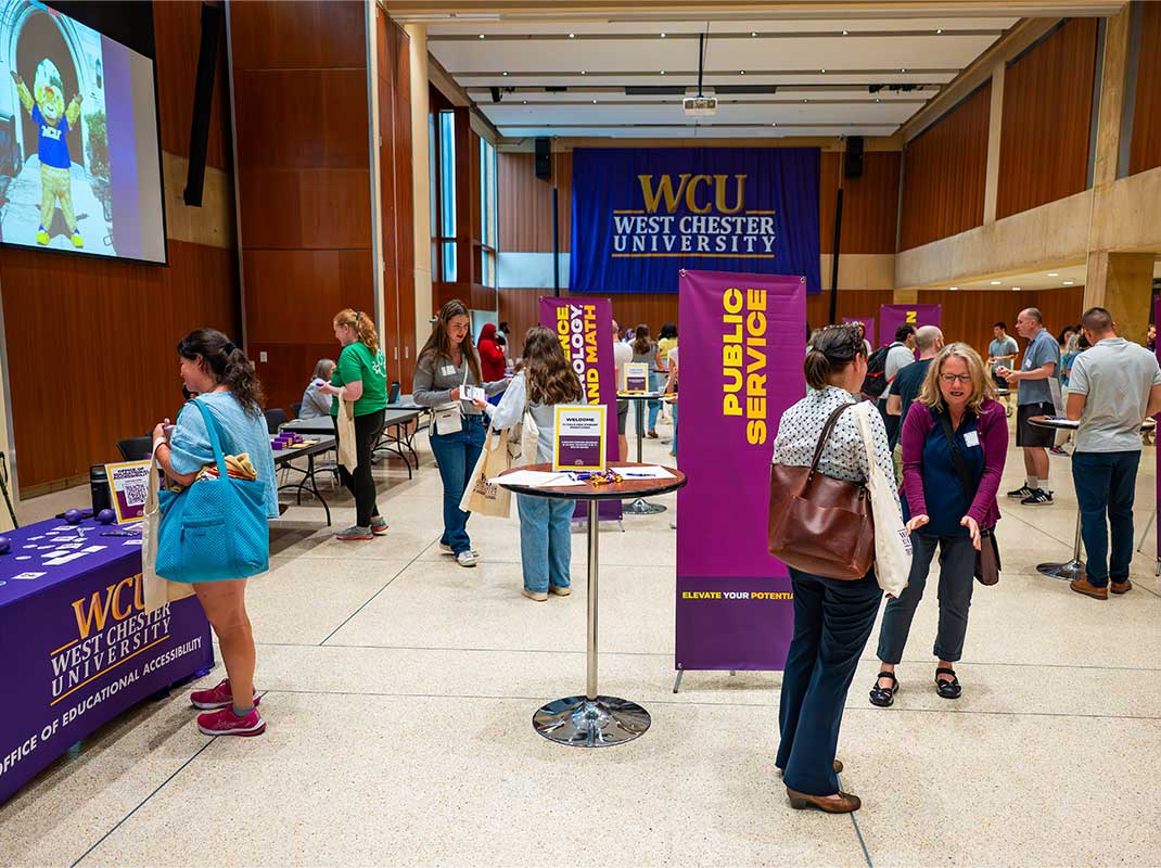 wcu studnts at orientation fair