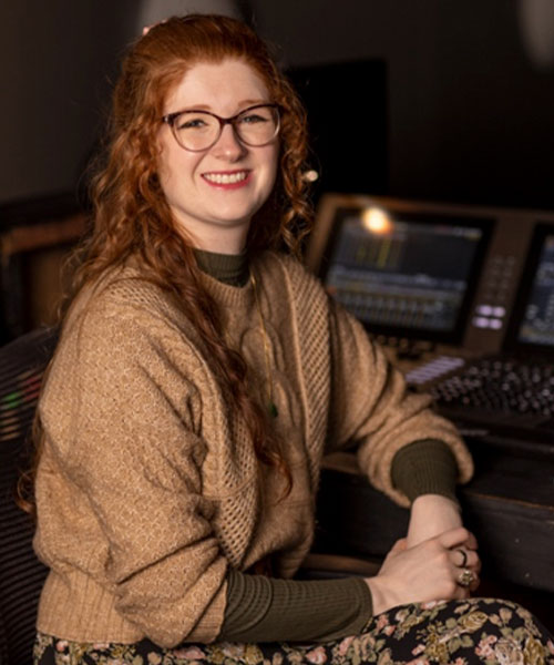 Anna Taylor headshot