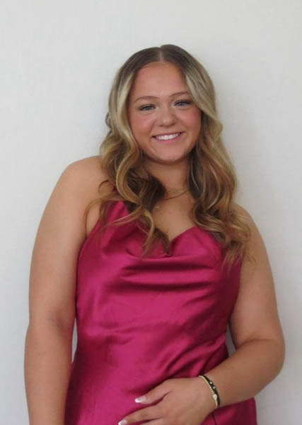 Carly Nelson headshot
