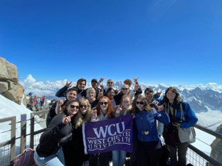 “2023 WCU in Lyon” group on the Mont-Blanc