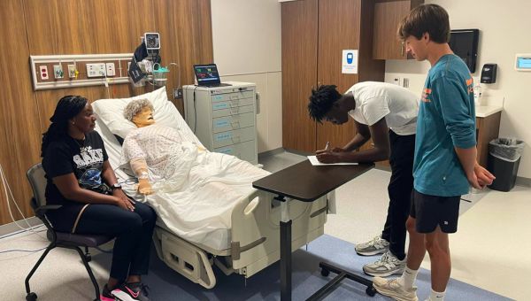 students attend the health care summer academy