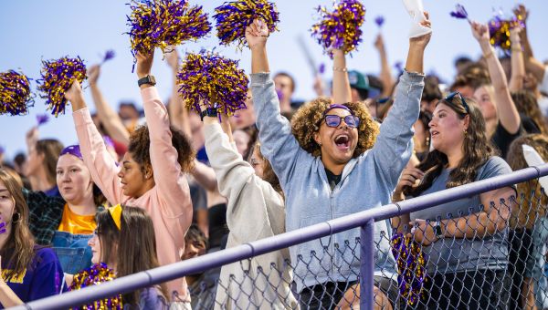 wcu students cheering