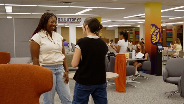 Students using One Stop at WCU