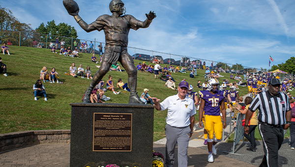 Horrocks Statue