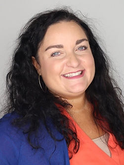 Shana DeRosa Headshot