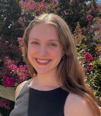 Photo of Alumna Kara Peterschmidt