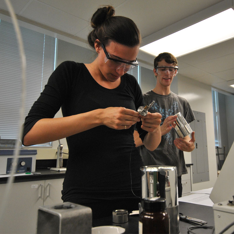 2 Chemistry Students in the Lab